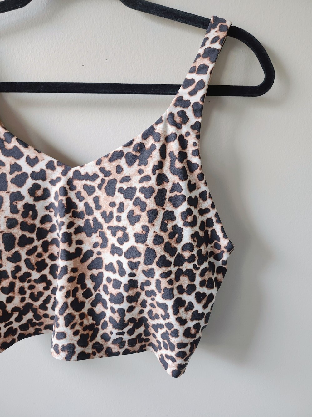 Leopard Print Sports Bra - Picture 4 of 9